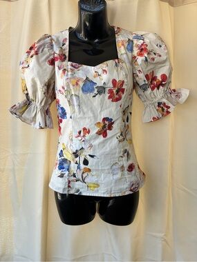 Ivy City Co. XS Ballerina Top Cream Floral Smocked Puff Sleeve